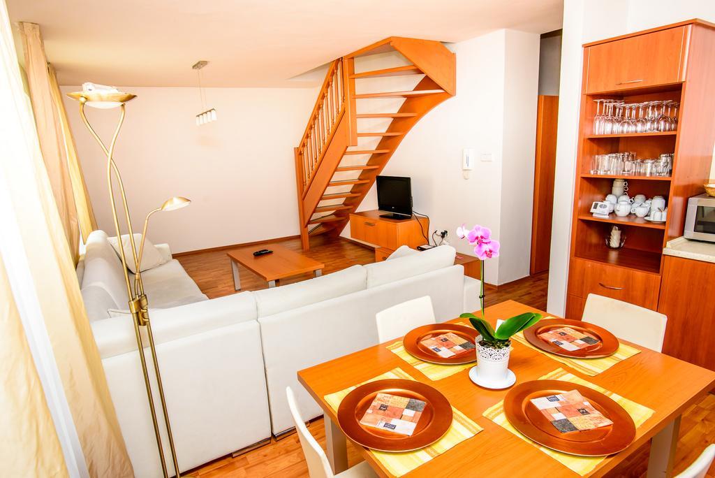 Apartment Downtown Zilina Luaran gambar