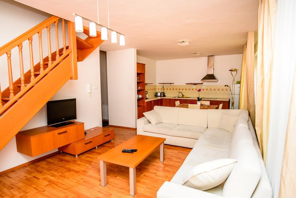 Apartment Downtown Zilina Luaran gambar